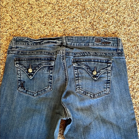 Blue Jeans - Picture 3 of 6
